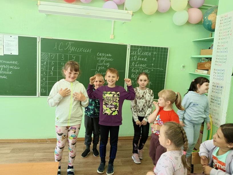 «И мы сохраним тебя, русская речь, Великое русское слово».